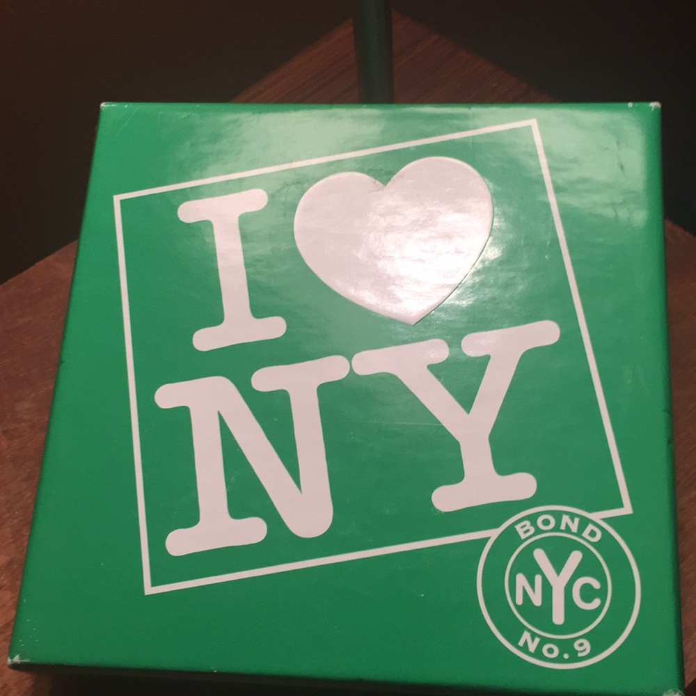 Brand new in box Bond no9 ILNY Earthday